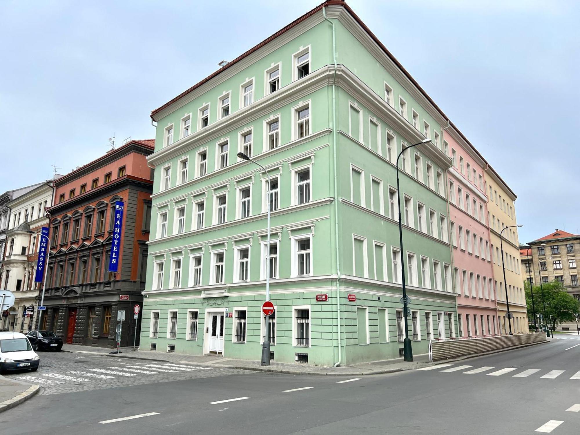 Treetess City Centre Prague Apartments Buitenkant foto